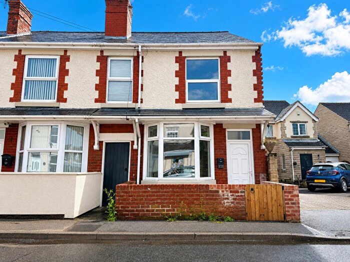 3 Bedroom Semi-Detached House To Rent In Bridge Street, Pilsley, S45