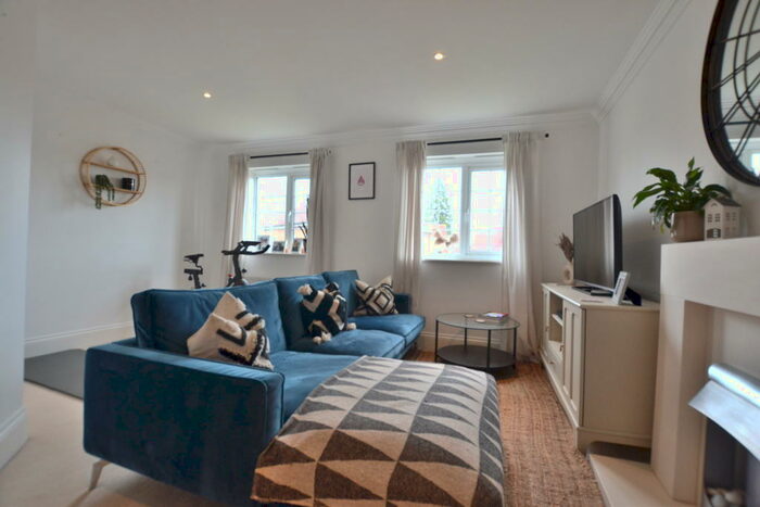 4 Bedroom Town House To Rent In Chertsey Street, GU51