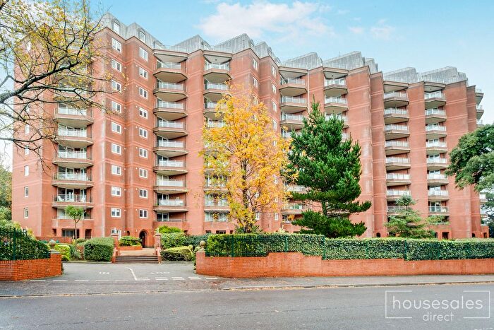 2 Bedroom Flat For Sale In Green Park, Bournemouth, BH1