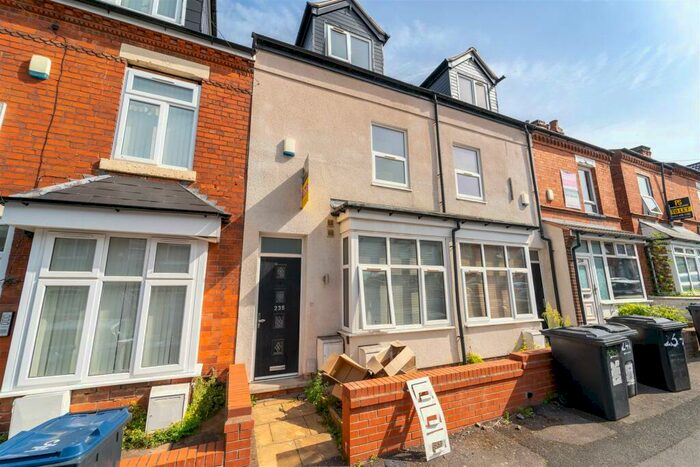 6 Bedroom House To Rent In Hubert Road, Birmingham, B29