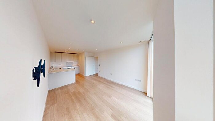 1 Bedroom Apartment For Sale In Saffron Central Square, Croydon, CR0