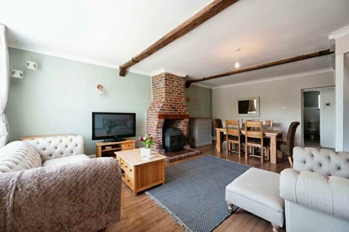 3 Bedroom House To Rent In Thorney View, St. Peters Road, PO11