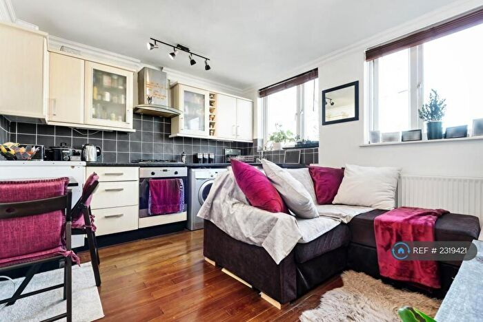 1 Bedroom Flat To Rent In Woolstaplers Way, London, SE16