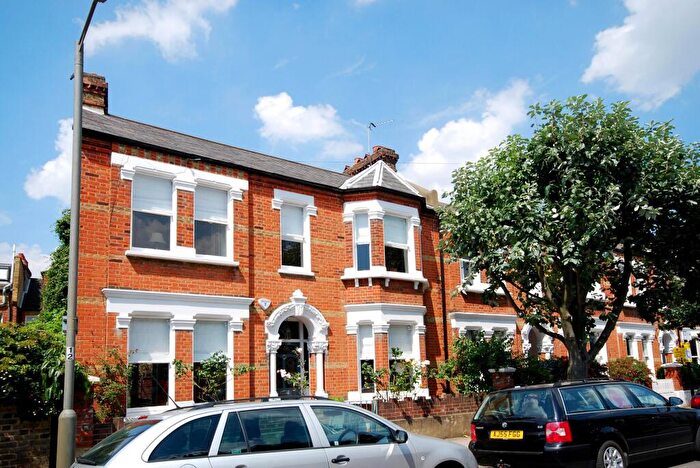 4 Bedroom Terraced House To Rent In Broxash Road London, SW11
