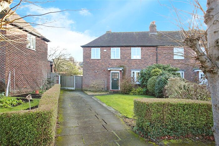 3 Bedroom Semi Detached House For Sale In Pleachway, Heaton Mersey, Stockport, SK4