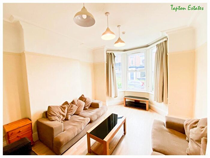 7 Bedroom Terraced House To Rent In Rossington Road, Hunters Bar, S11