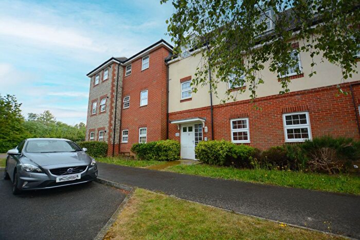 2 Bedroom Flat To Rent In Spry Court, Blackbourne Chase, Littlehampton, BN17
