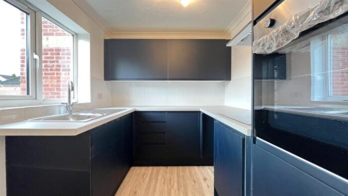 2 Bedroom Apartment To Rent In Primrose Close, Wallington, SM6