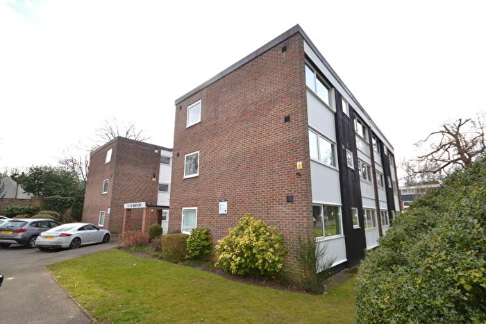 3 Bedroom Apartment To Rent In High Point, Weybridge, Surrey, KT13