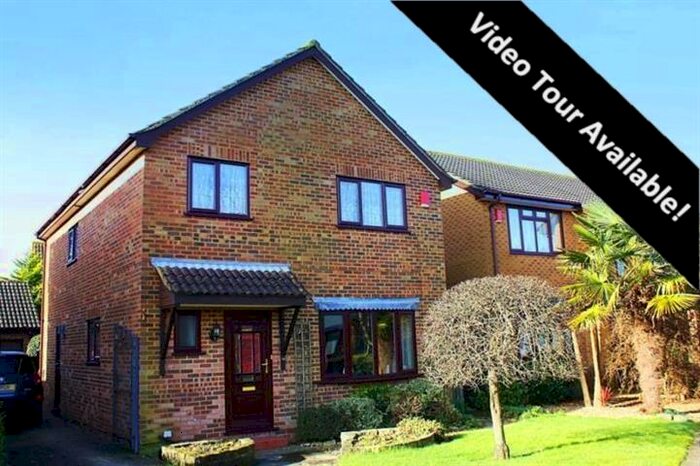 4 Bedroom Detached House To Rent In Drew Close, Poole, BH12