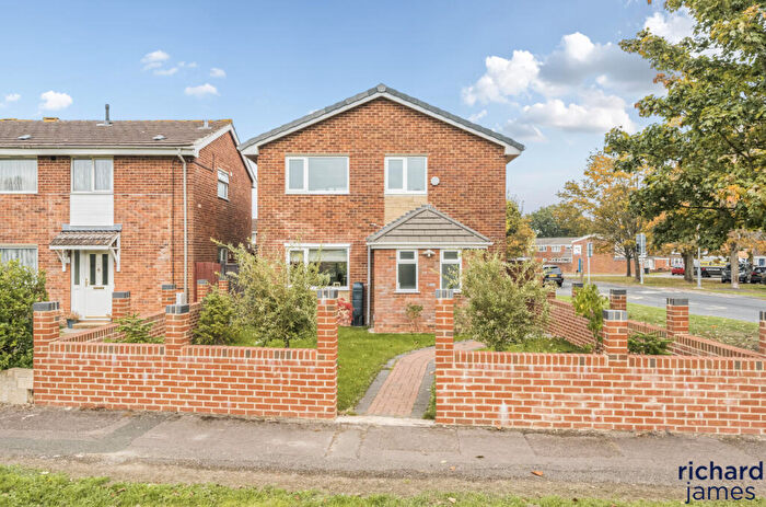 3 Bedroom Detached House For Sale In Elmore, Eldene, Swindon, SN3