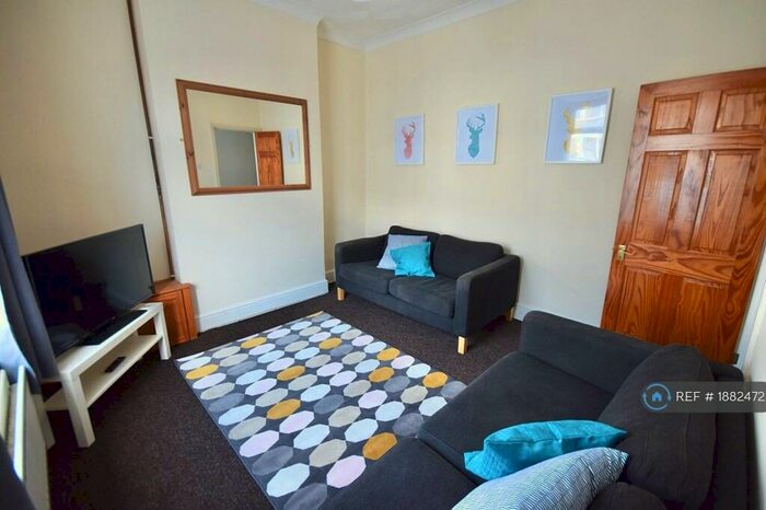 5 Bedroom Terraced House To Rent In Thesiger Street, Cardiff, CF24