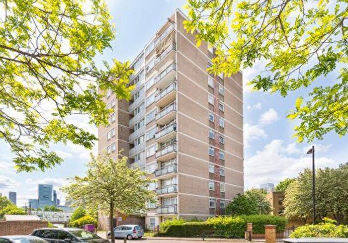 1 Bedroom Apartment For Sale In Flat Salisbury House, Hobday Street, Poplar, London, E14