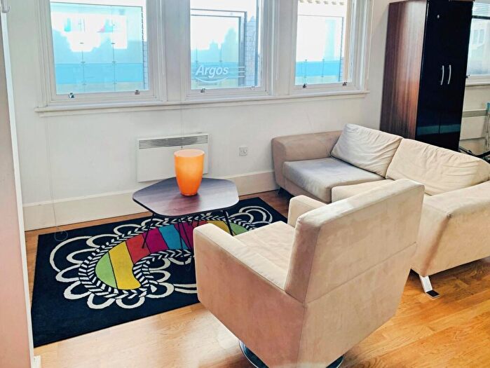 Flat To Rent In Thornton Chambers, The Headrow, Leeds, LS1