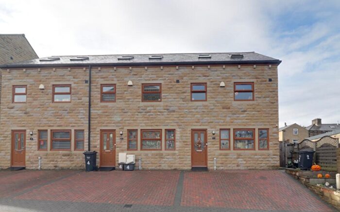 4 Bedroom End Of Terrace House For Sale In Mill Bank Close, Todmorden, OL14