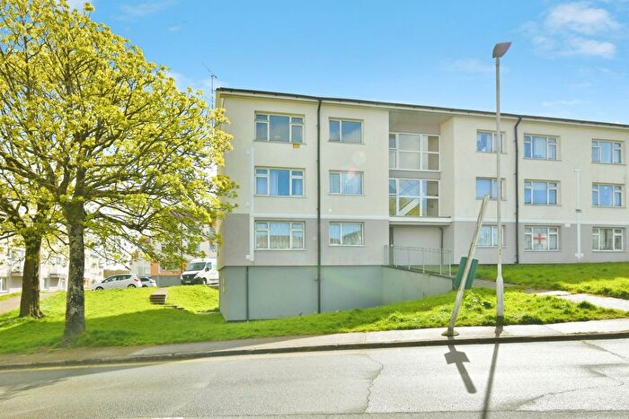 2 Bedroom Flat For Sale In Foxtor Close, Plymouth, PL5