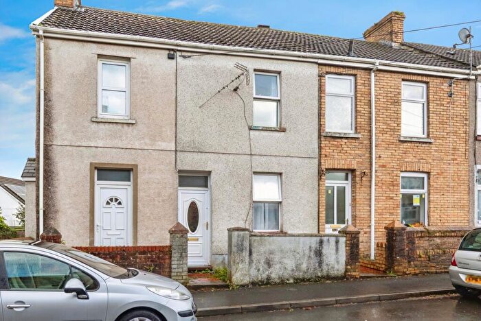 2 Bedroom Terraced House For Sale In Station Road, Kidwelly, Carmarthenshire, SA17