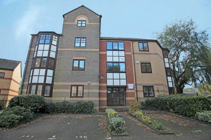 2 Bedroom Flat To Rent In New Bright Street, Reading, Berkshire, RG1