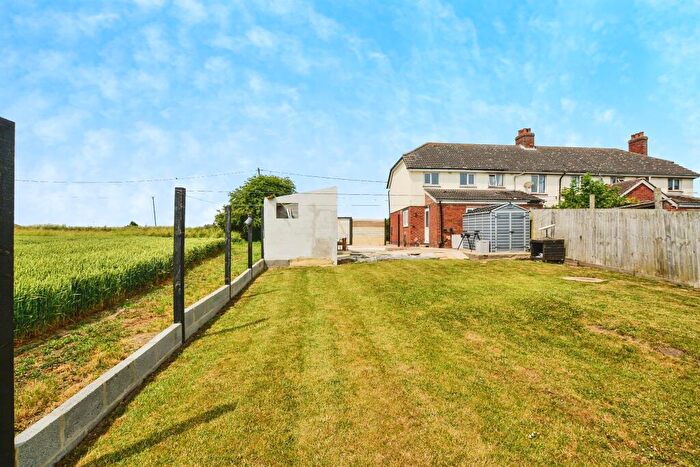 2 Bedroom End Of Terrace House For Sale In Hobhole Bank, New Leake, Boston, PE22