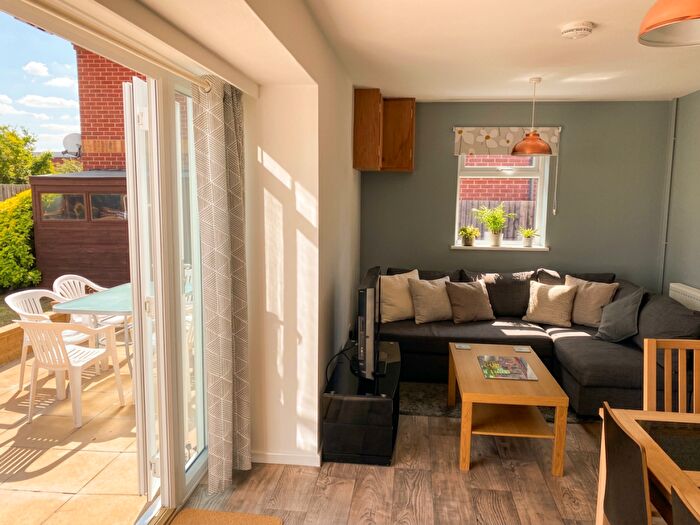 6 Bedroom House To Rent In Abbey Road - Bed, Beeston, East Midlands, NG9