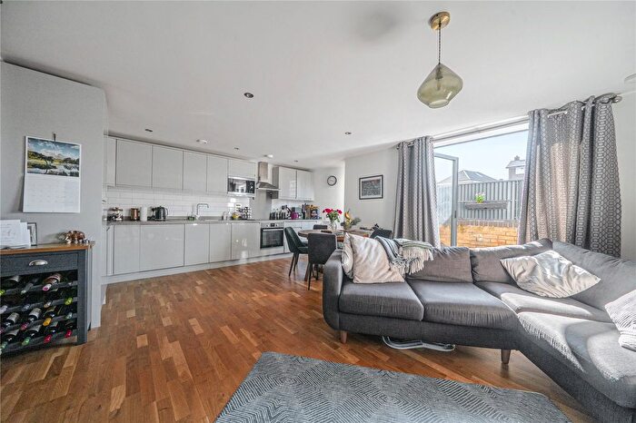 2 Bedroom Flat For Sale In Sydenham Road, Sydenham, London, SE26