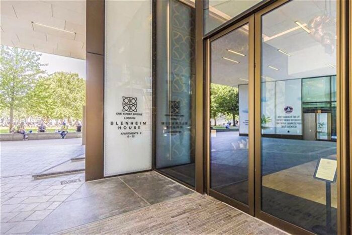 1 Bedroom Flat For Sale In Blenheim House, Crown Square, London, SE1