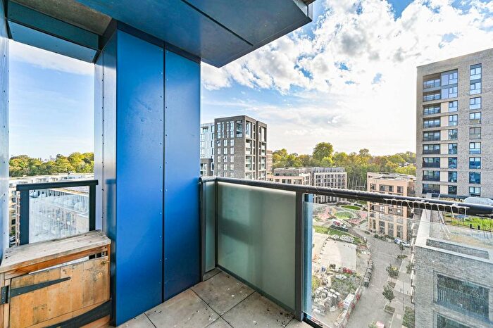 2 Bedroom Flat For Sale In Parkside Avenue, Greenwich, London, SE10