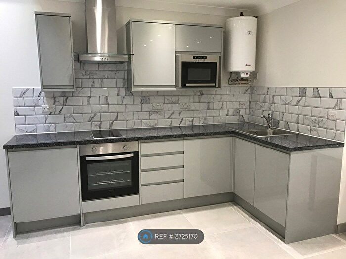 2 Bedroom Terraced House To Rent In Muswell Mews, London, N10