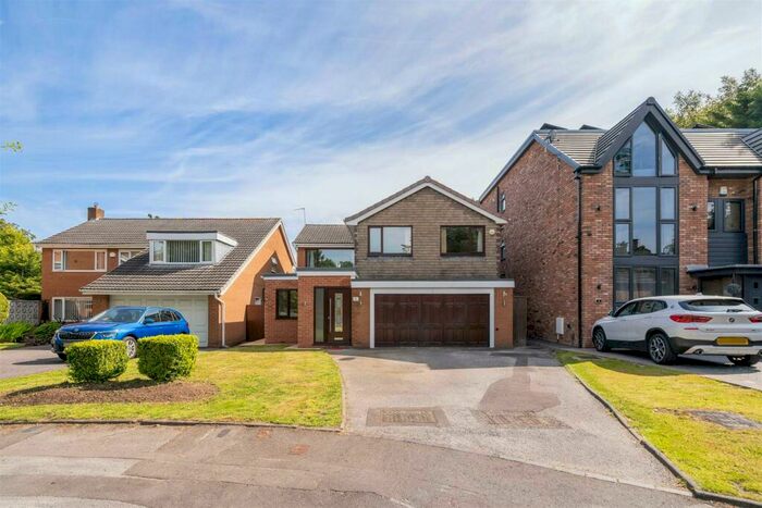 5 Bedroom Detached House To Rent In Monwood Grove, Solihull, B91