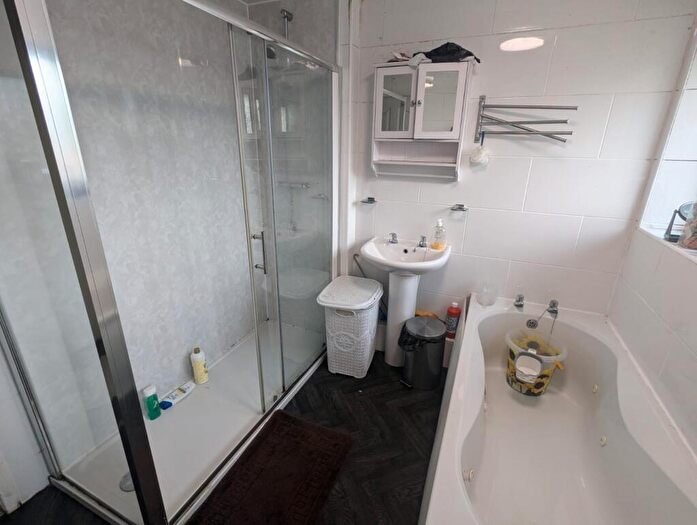 4 Bedroom House To Rent In Milbank Road, West End, Darlington, DL3