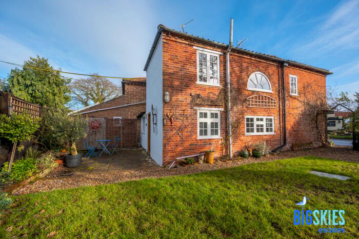 3 Bedroom Cottage For Sale In The Street, Dilham, Norwich, NR28