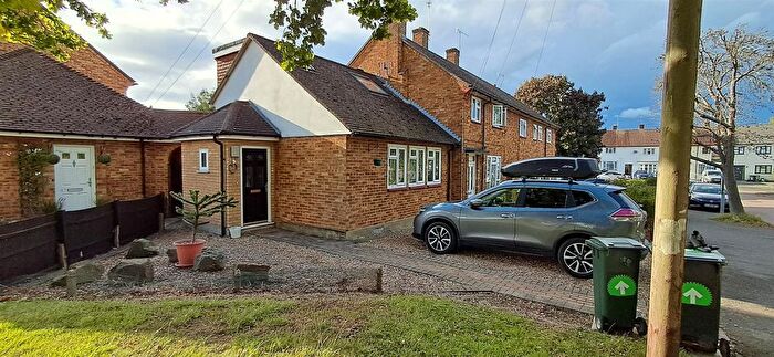 2 Bedroom Bungalow For Sale In Chillwell Gardens, South Oxhey, Watford, WD19