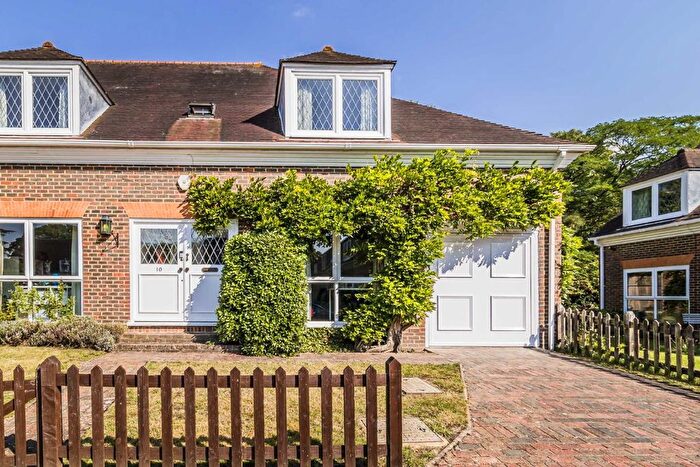 5 Bedroom Property To Rent In The Orangery, Richmond, TW10
