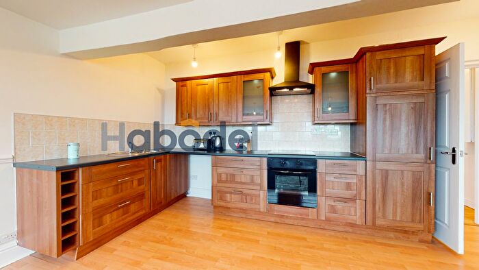 1 Bedroom Flat To Rent In Aberdeen Walk, Scarborough, YO11