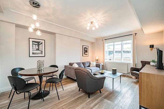 1 Bedroom Flat For Sale In Cheltenham Terrace, Chelsea, SW3