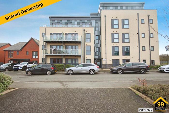 2 Bedroom Flat For Sale In Stephenson Court, Leamington Spa, Warwickshire, CV31
