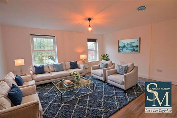 2 Bedroom Apartment To Rent In High Road, Woodford Green, IG8
