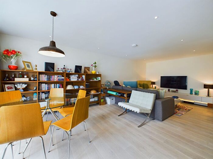 2 Bedroom Flat For Sale In Trinity Court, Gloucester Terrace, London, W2