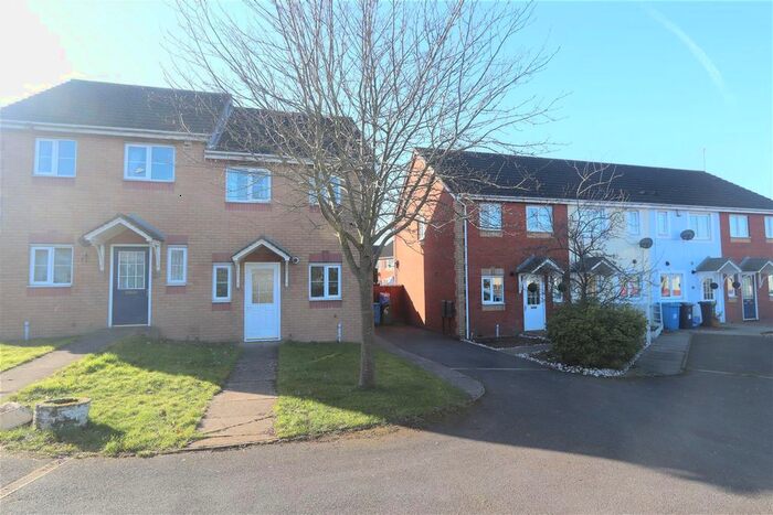 2 Bedroom Semi-Detached House To Rent In West Winds, Featherstone, Wolverhampton, WV10