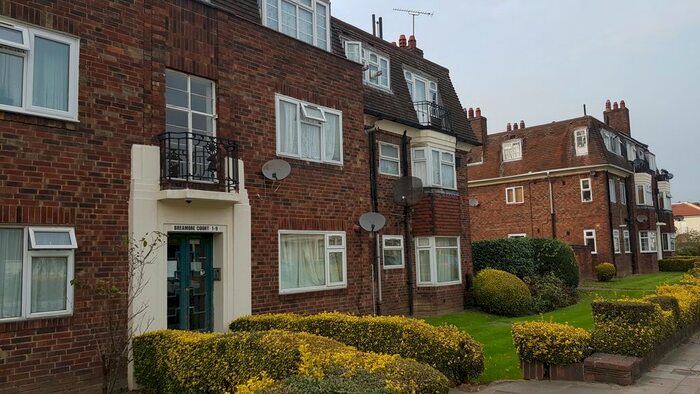 2 Bedroom Flat To Rent In Breamore Road, Ilford, IG3