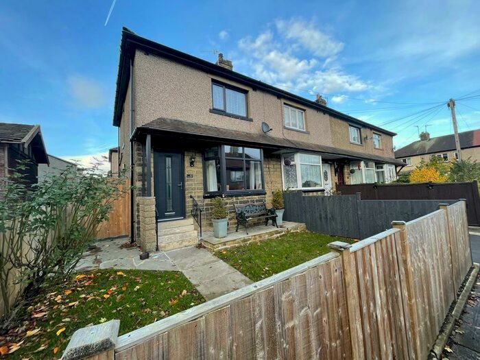 2 Bedroom End Of Terrace House To Rent In Marina Crescent, Skipton, BD23