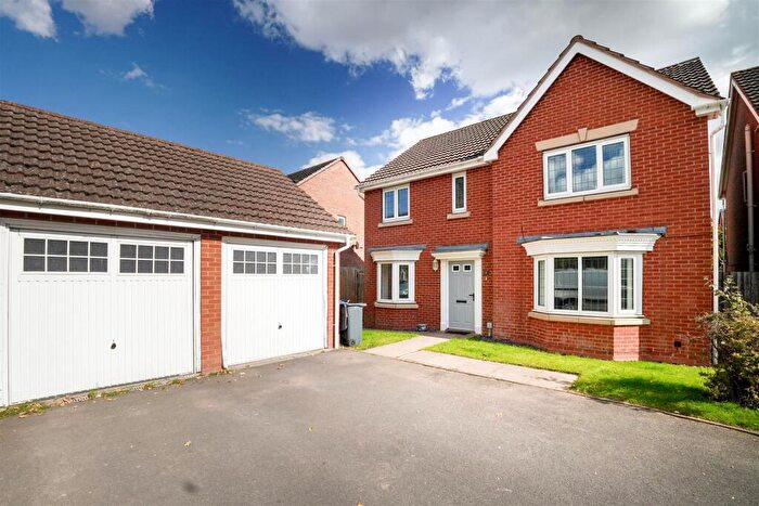 4 Bedroom Detached House For Sale In Waterway Court, Yardley Wood, B14