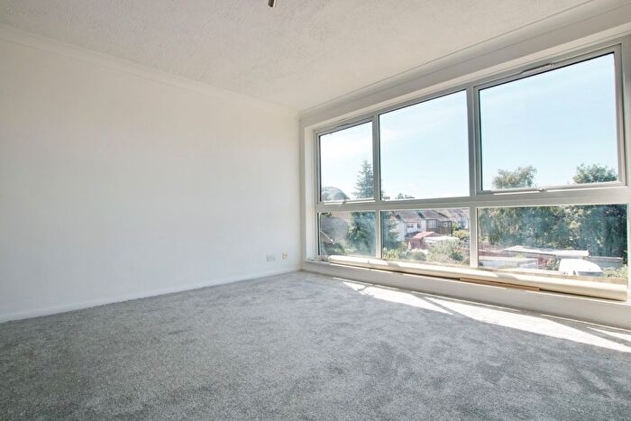 2 Bedroom Flat To Rent In Bromley Road, London, Greater London, SE6