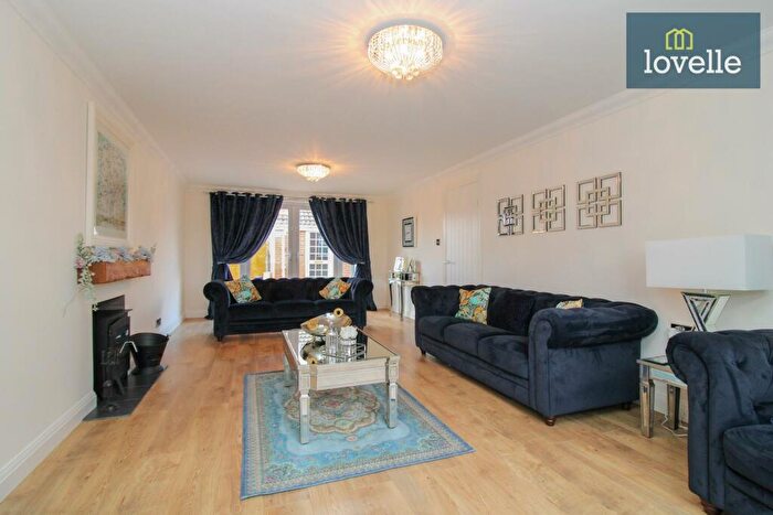 4 Bedroom Detached House For Sale In St Nicholas Drive, Wybers, Grimsby, DN37