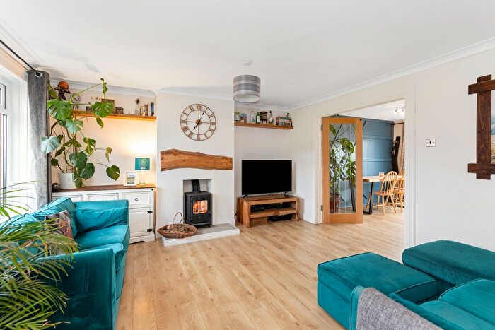 3 Bedroom Detached House For Sale In Silverburn Drive, Penicuik, EH26