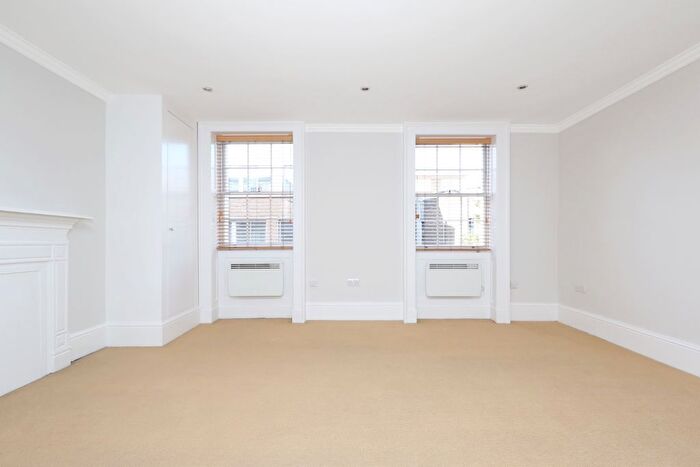 Studio To Rent In Robert Adam Street, London, W1U
