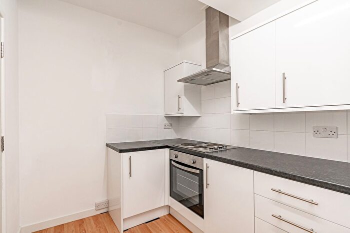 1 Bedroom Flat To Rent In High Street, Bromsgrove, Worcestershire, B61
