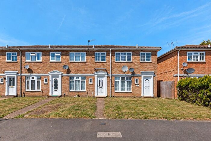 3 Bedroom Property To Rent In Brompton Close, Isleworth, TW4