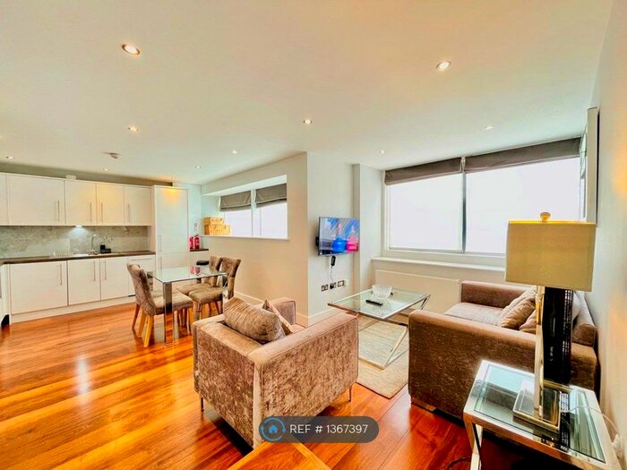 2 Bedroom Flat To Rent In Arthur Road, London, SW19