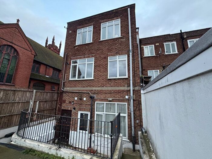 2 Bedroom Flat To Rent In Church Parade High Street, Wealdstone, Harrow, Middlesex, HA3